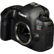 Canon EOS 5DS R / Nikon D4 / Sony Alpha a7R III